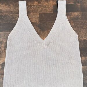 H&M Gray Ribbed Knit Top
